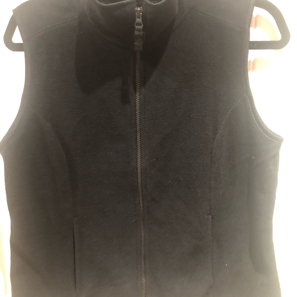 Women’s Fleece Zip-up vest
